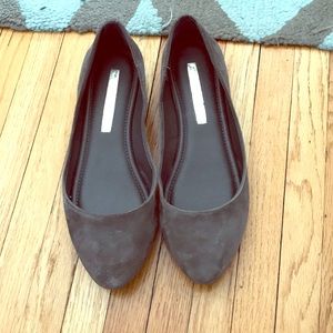 Size 8 Audrey Brooke Grey Flats